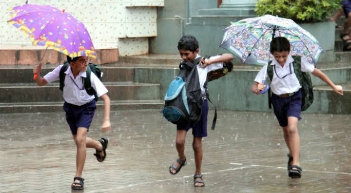 திண்டுக்கல், தென்காசி, நெல்லை மற்றும் தேனி ஆகிய மாவட்டங்களுக்கு நாளை பள்ளி விடுமுறை அறிவிப்பு